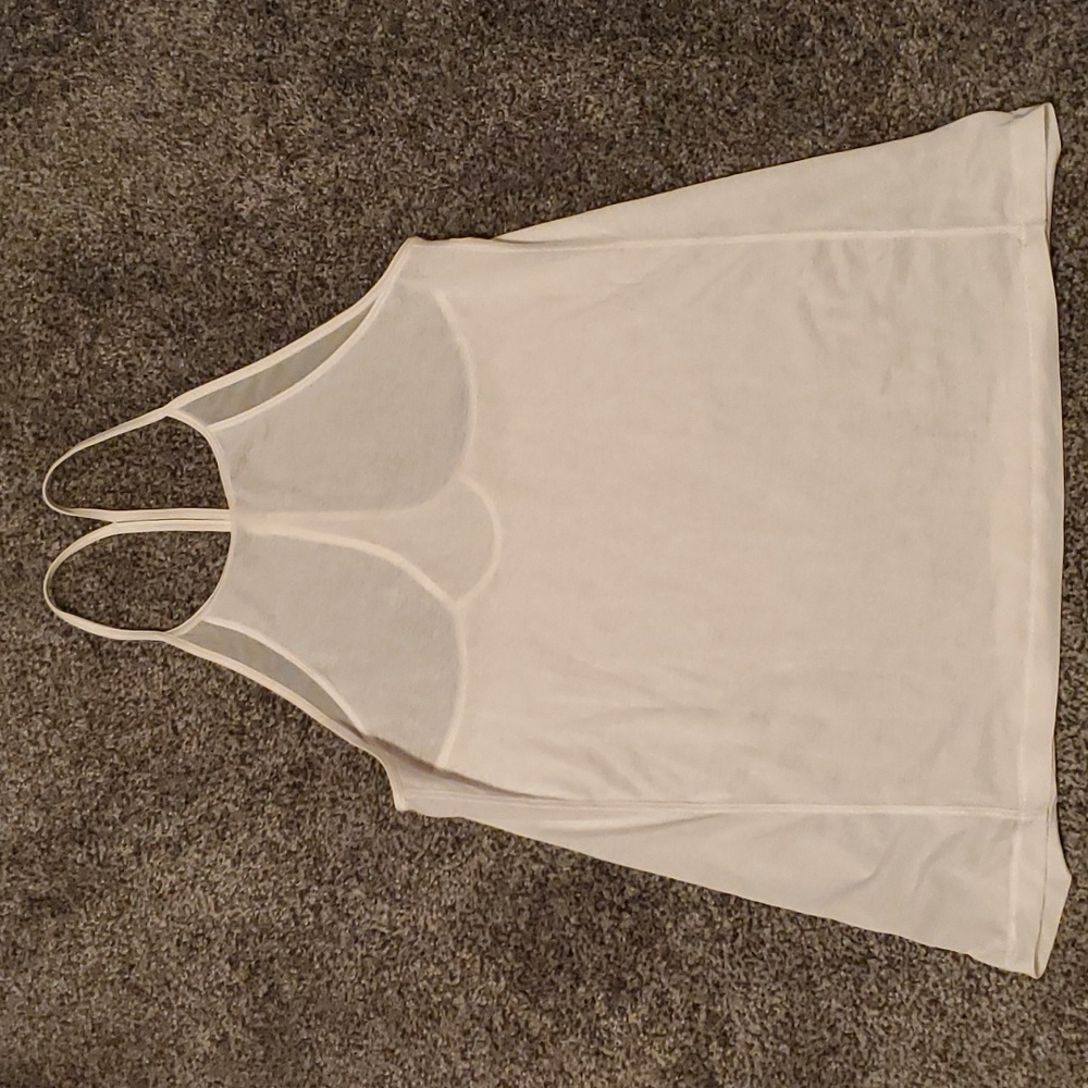 #314 Lululemon tank approximate size 4 t208